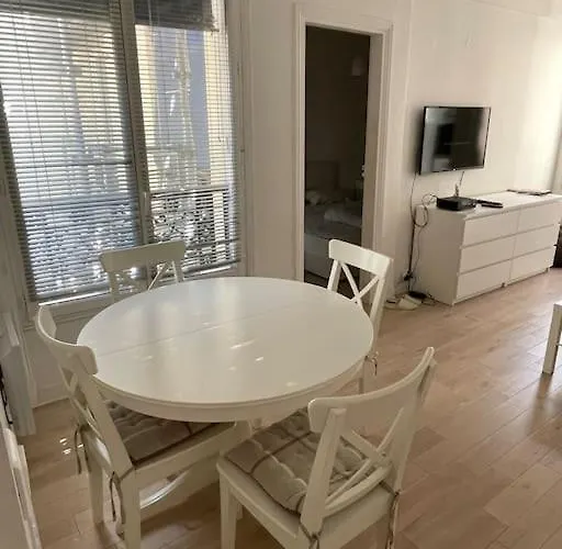 8th, Bright, Very Good Location Appartamento *